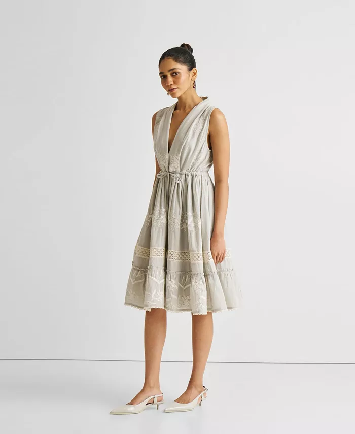 Женское вышитое платье со сборками на завязках Reistor, серый
Женское вышитое платье со сборками на завязках Reistor, серый