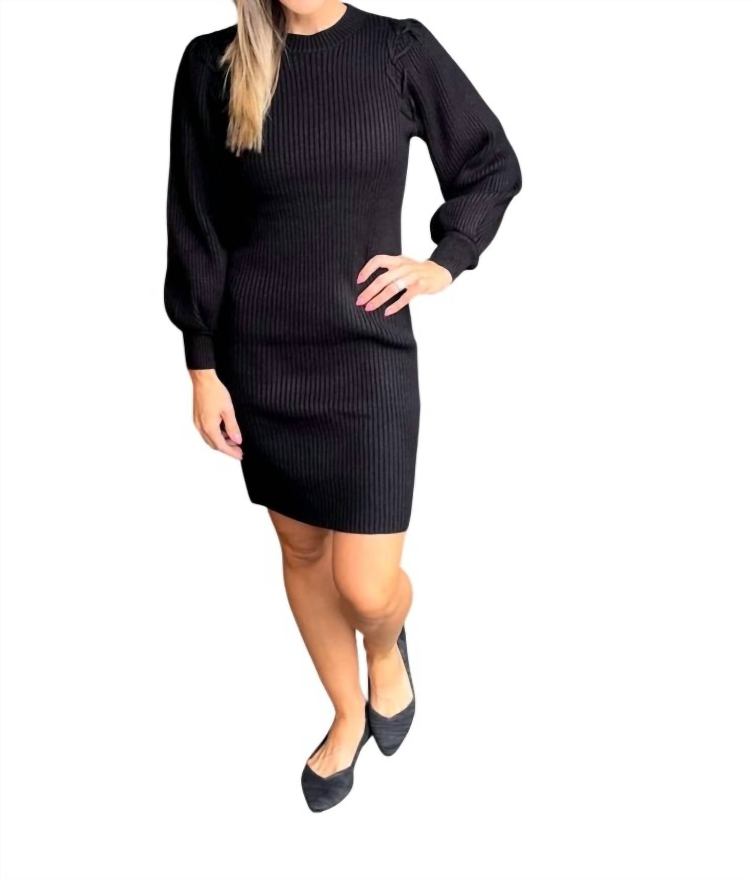 Классическое платье-свитер черного цвета &merci
Классическое платье-свитер черного цвета &merci