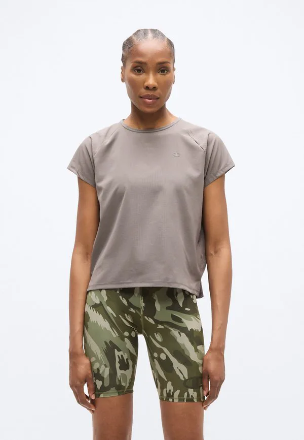 Спортивная футболка с круглым вырезом в стиле tech Champion, Grey, Серый, Спортивная футболка с круглым вырезом в стиле tech Champion, Grey
Спортивная футболка с круглым вырезом в стиле tech Champion, Grey, Серый, Спортивная футболка с круглым вырезом в стиле tech Champion, Grey