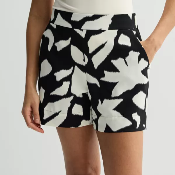 Женские шорты, легко надеваемые Nine West, цвет black eve abstract
Женские шорты, легко надеваемые Nine West, цвет black eve abstract