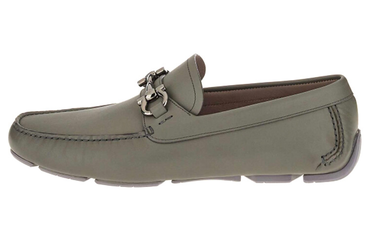 Кожаные туфли для вождения с бляшкой Ганчини Ferragamo
Кожаные туфли для вождения с бляшкой Ганчини Ferragamo