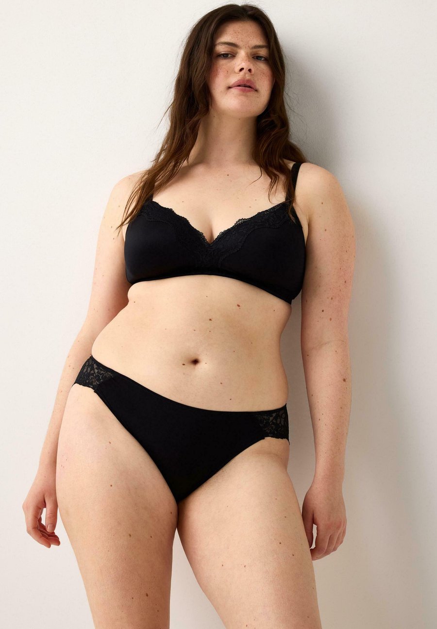 Бюстгальтер Lindex FLORA NOVA TRIM, Black
Бюстгальтер Lindex FLORA NOVA TRIM, Black