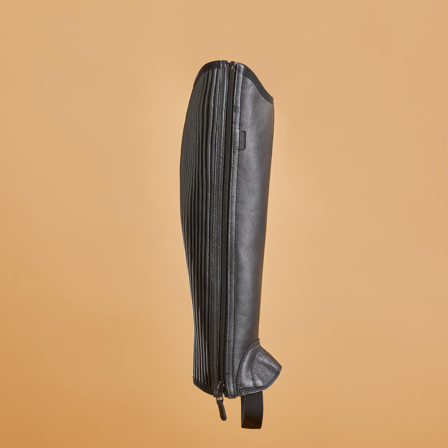 Краги кожаные Fouganza со складками, черный
Краги кожаные Fouganza со складками, черный