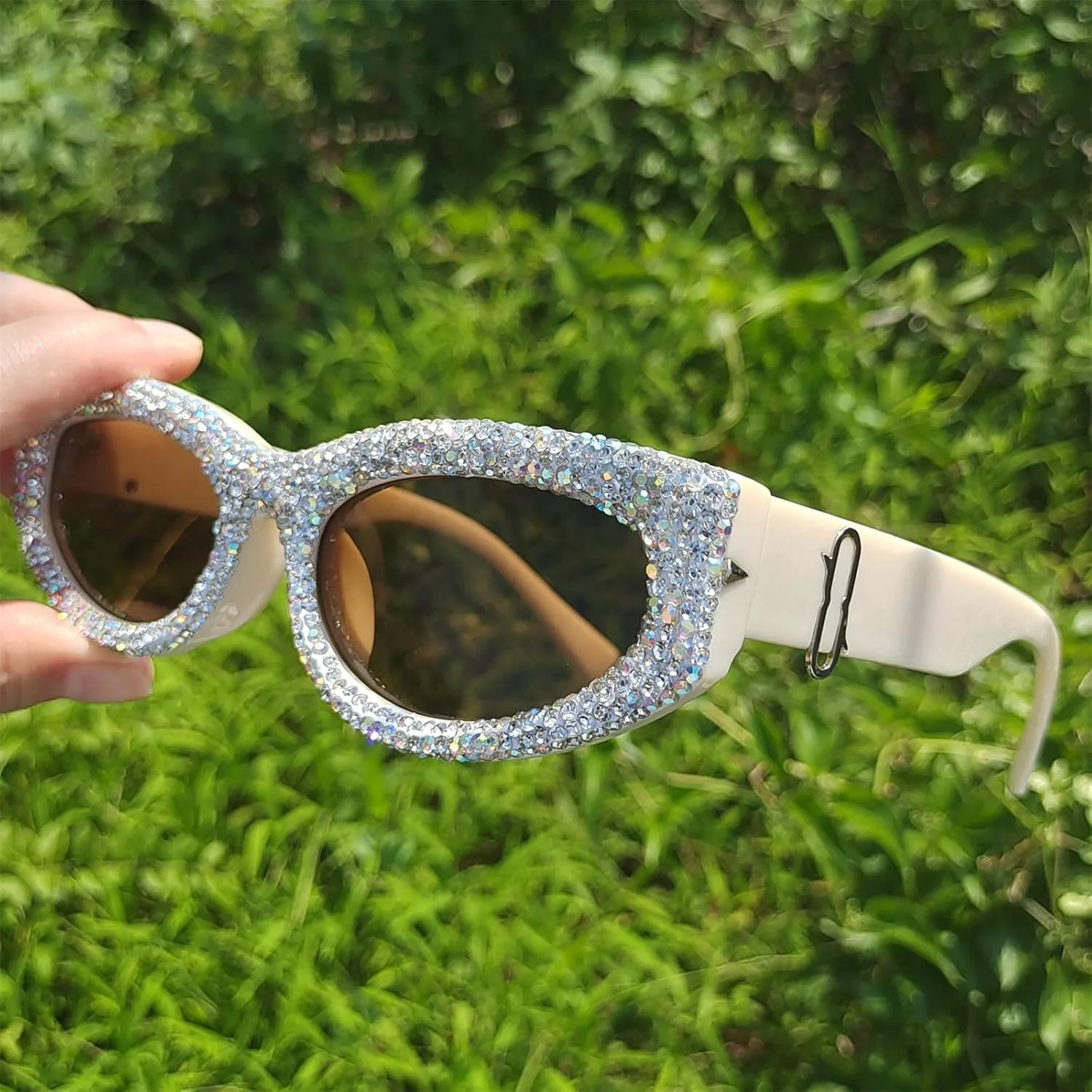 Солнцезащитные очки Willochra Y2K розового цвета «кошачий глаз», милые и модные, для женщин, с блестками, стразами и кристаллами, квадратные, 2pcs-black&brown Ab
Солнцезащитные очки Willochra Y2K розового цвета «кошачий глаз», милые и модные, для женщин, с блестками, стразами и кристаллами, квадратные, 2pcs-black&brown Ab