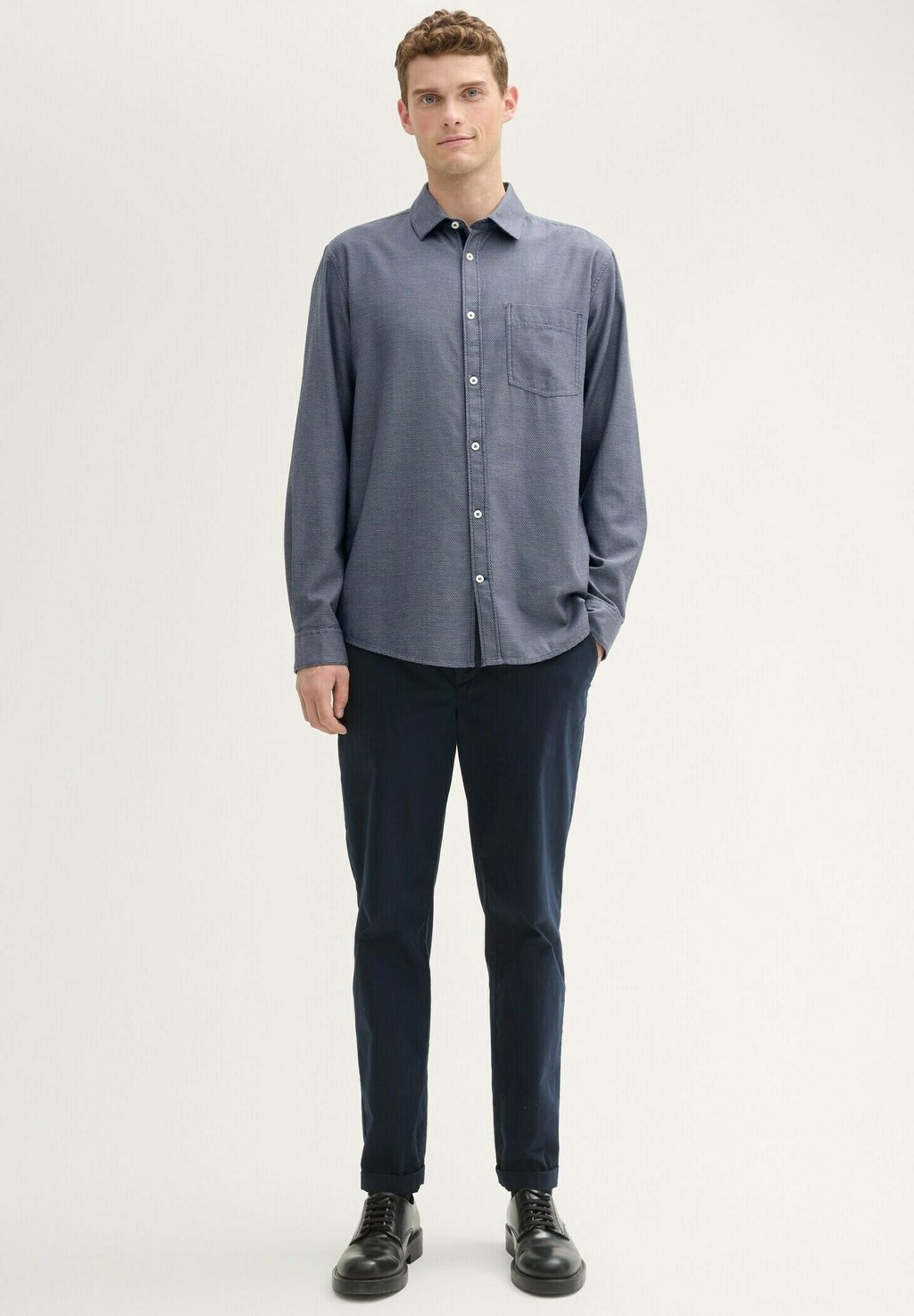 Рубашка REGULAR FIT MIT STRUKTUR TOM TAILOR, синий
Рубашка REGULAR FIT MIT STRUKTUR TOM TAILOR, синий