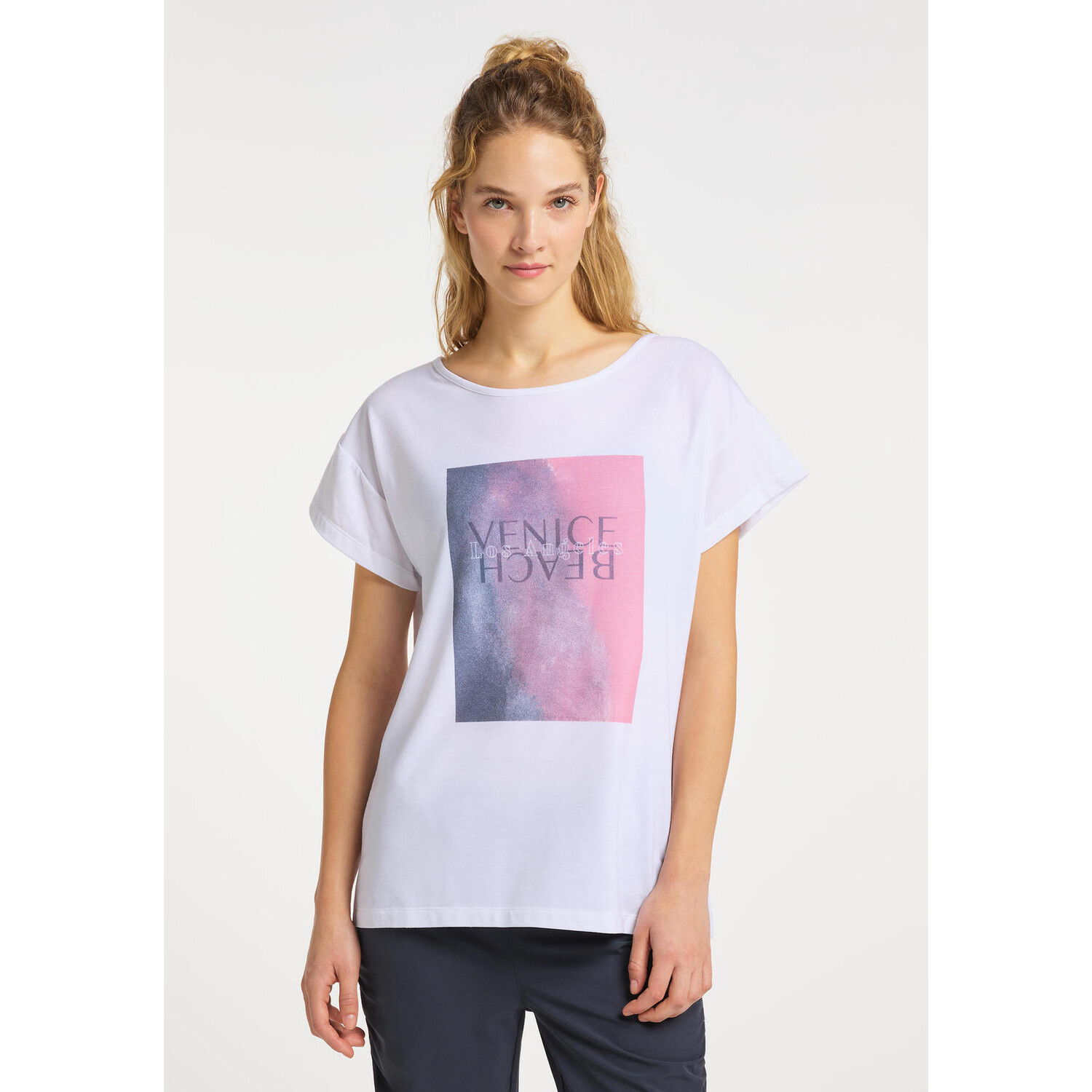 VENICE BEACH Футболка VB RUTHIE, черный
VENICE BEACH Футболка VB RUTHIE, черный