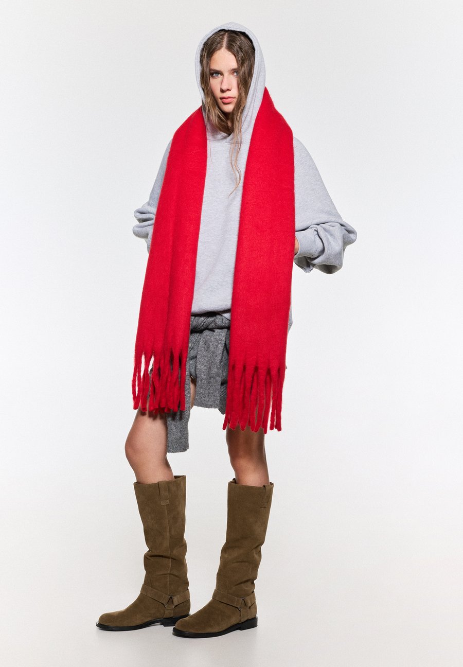 Шарф PULL&BEAR Scarf, Red
Шарф PULL&BEAR Scarf, Red