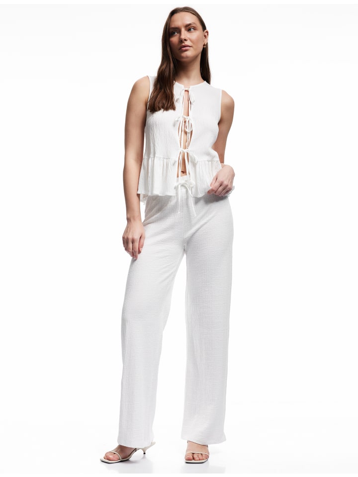 Блузка SS цвета экрю KOTON
Блузка SS цвета экрю KOTON