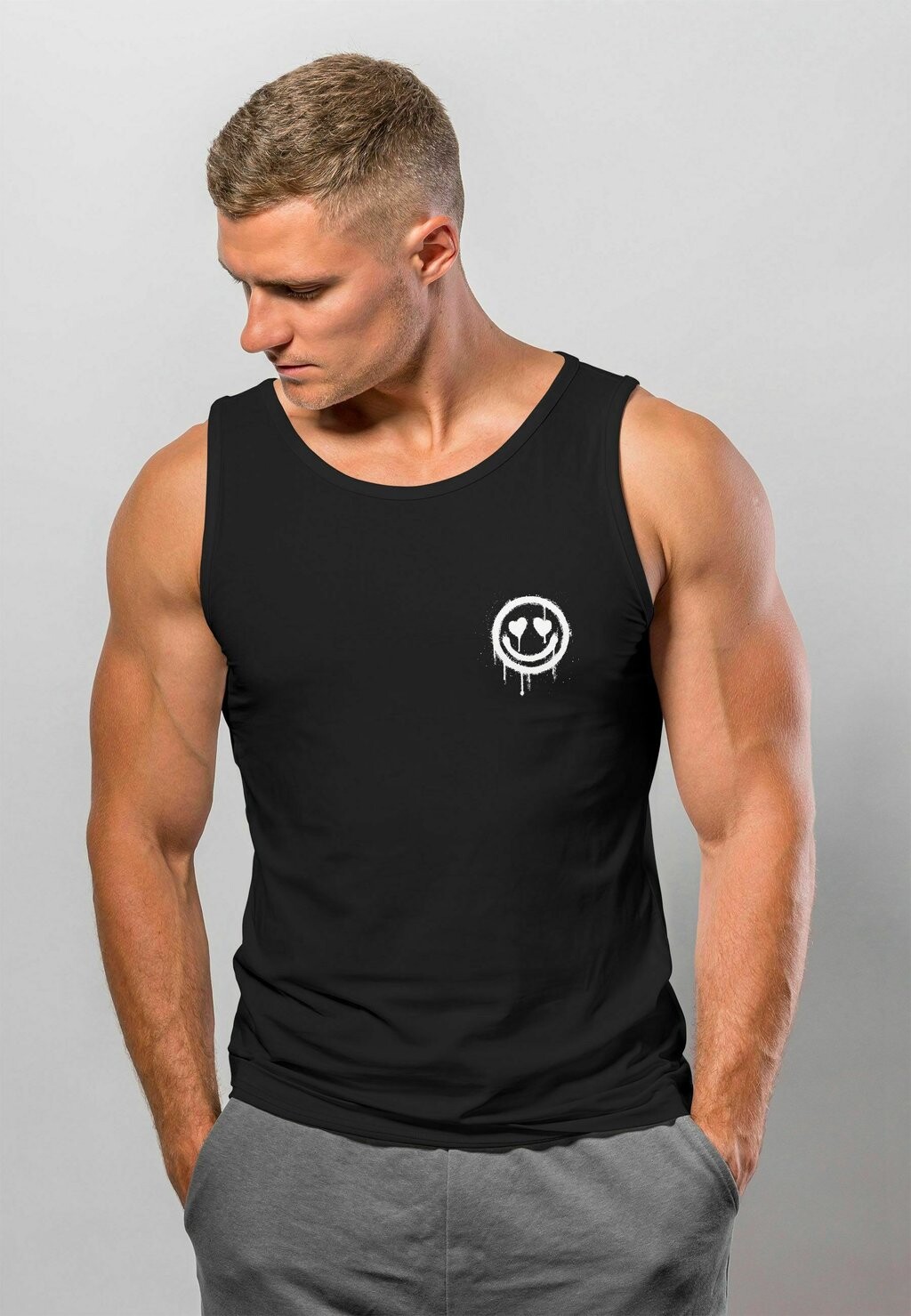 Топ MOTIV DRIP FACE DRIPPY SMILE HERZ-AUGEN LÄCHELN GRAFFITI FASHION STREETSTYLE Neverless, цвет schwarz
Топ MOTIV DRIP FACE DRIPPY SMILE HERZ-AUGEN LÄCHELN GRAFFITI FASHION STREETSTYLE Neverless, цвет schwarz
