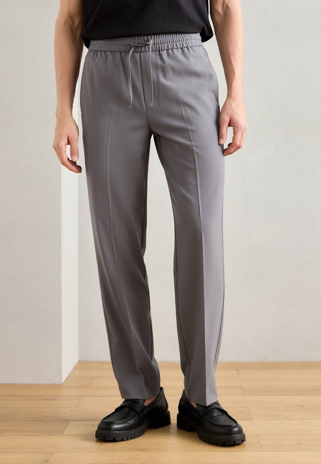 Брюки Lindbergh, серый
Брюки Lindbergh, серый