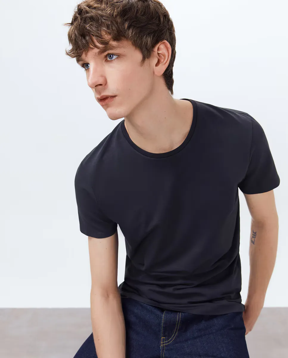 Sfera мужская базовая черная футболка с короткими рукавами, черный 
Sfera мужская базовая черная футболка с короткими рукавами, черный