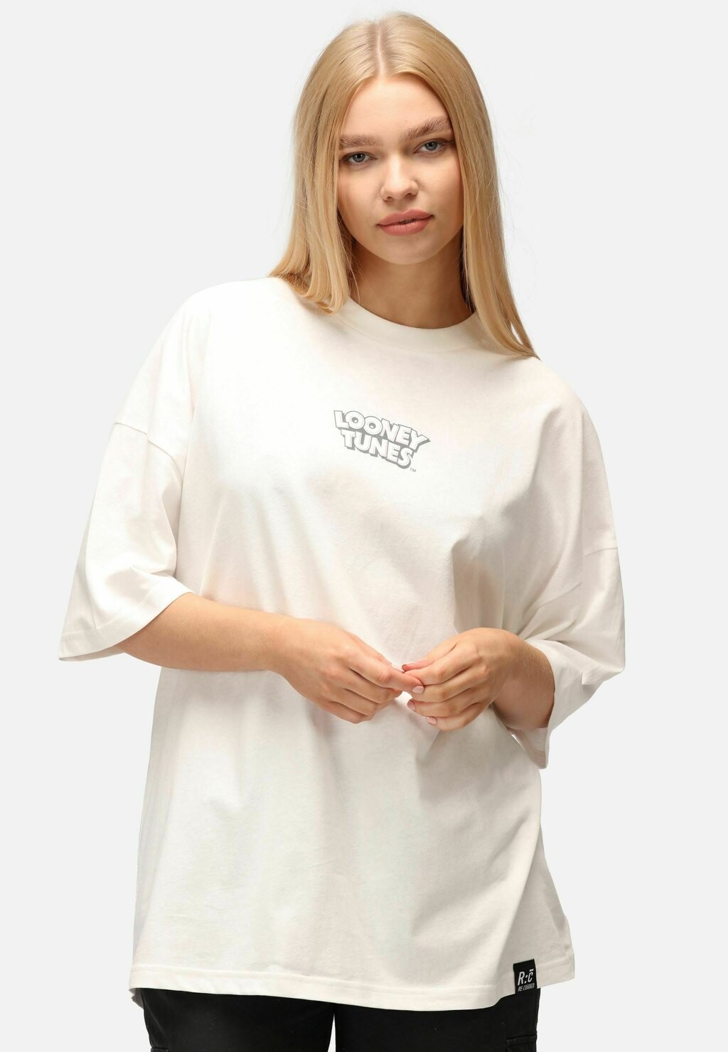 Футболка с принтом UNISEX LOONEY TUNES CHARACTER CENTRAL Re:Covered, цвет ecru
Футболка с принтом UNISEX LOONEY TUNES CHARACTER CENTRAL Re:Covered, цвет ecru