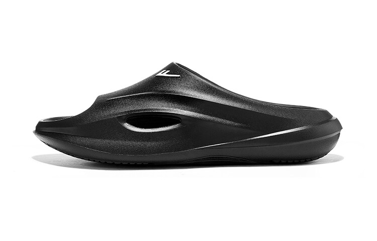 Шлепанцы мужские черные Warrior
Шлепанцы мужские черные Warrior