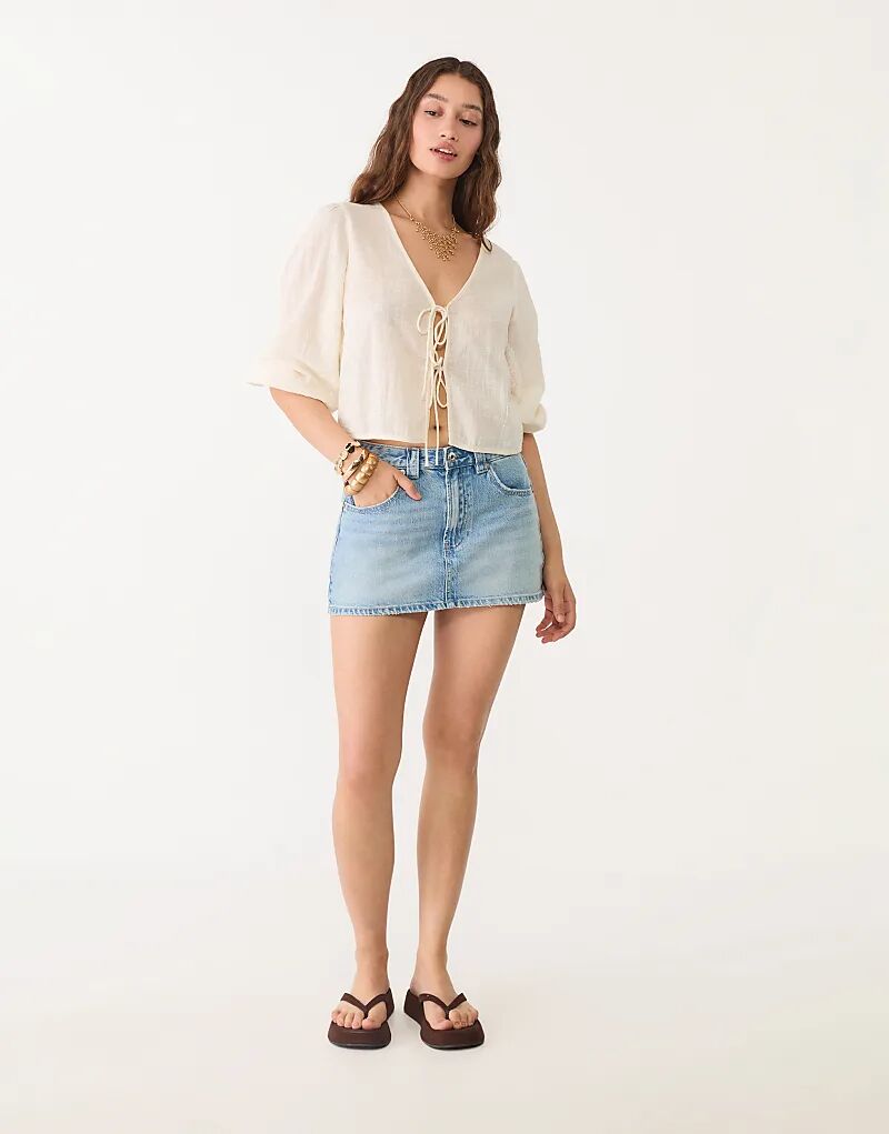 Джинсовая юбка-шорты Stradivarius D62 из синего денима
Джинсовая юбка-шорты Stradivarius D62 из синего денима