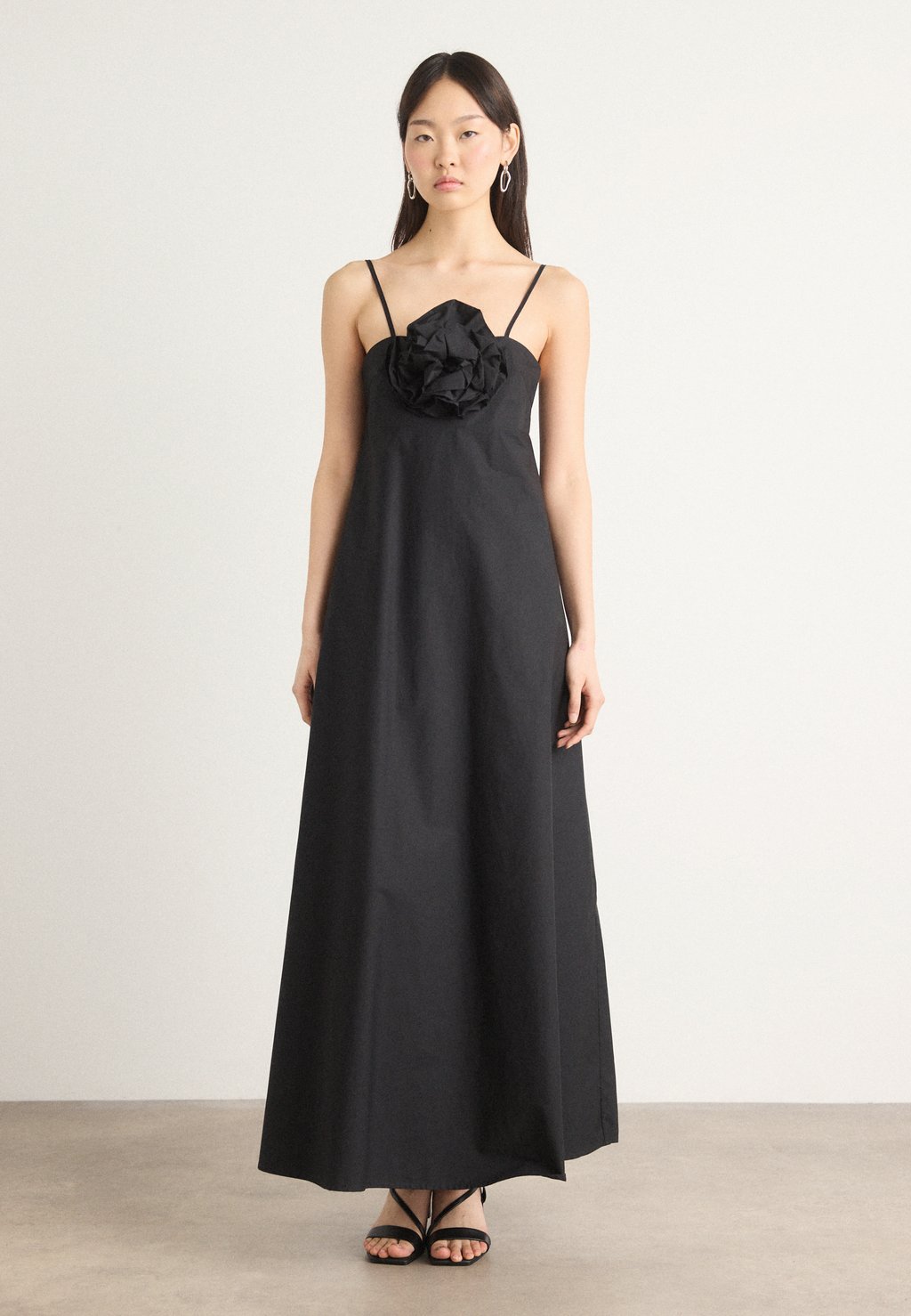 Платье DRESS Cras, черный
Платье DRESS Cras, черный