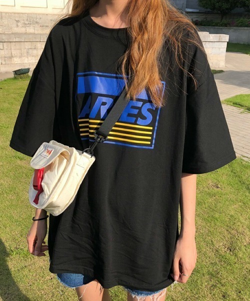 Футболка оверсайз с логотипом, мужская Maison de LATIR, черный
Футболка оверсайз с логотипом, мужская Maison de LATIR, черный