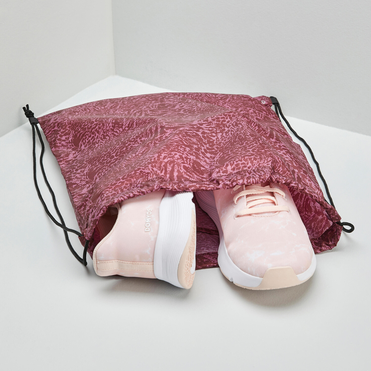 Сумка для обуви фитнес складная с принтом животных - черный/бежевый DOMYOS, черный/черный/темно-бордовый
Сумка для обуви фитнес складная с принтом животных - черный/бежевый DOMYOS, черный/черный/темно-бордовый