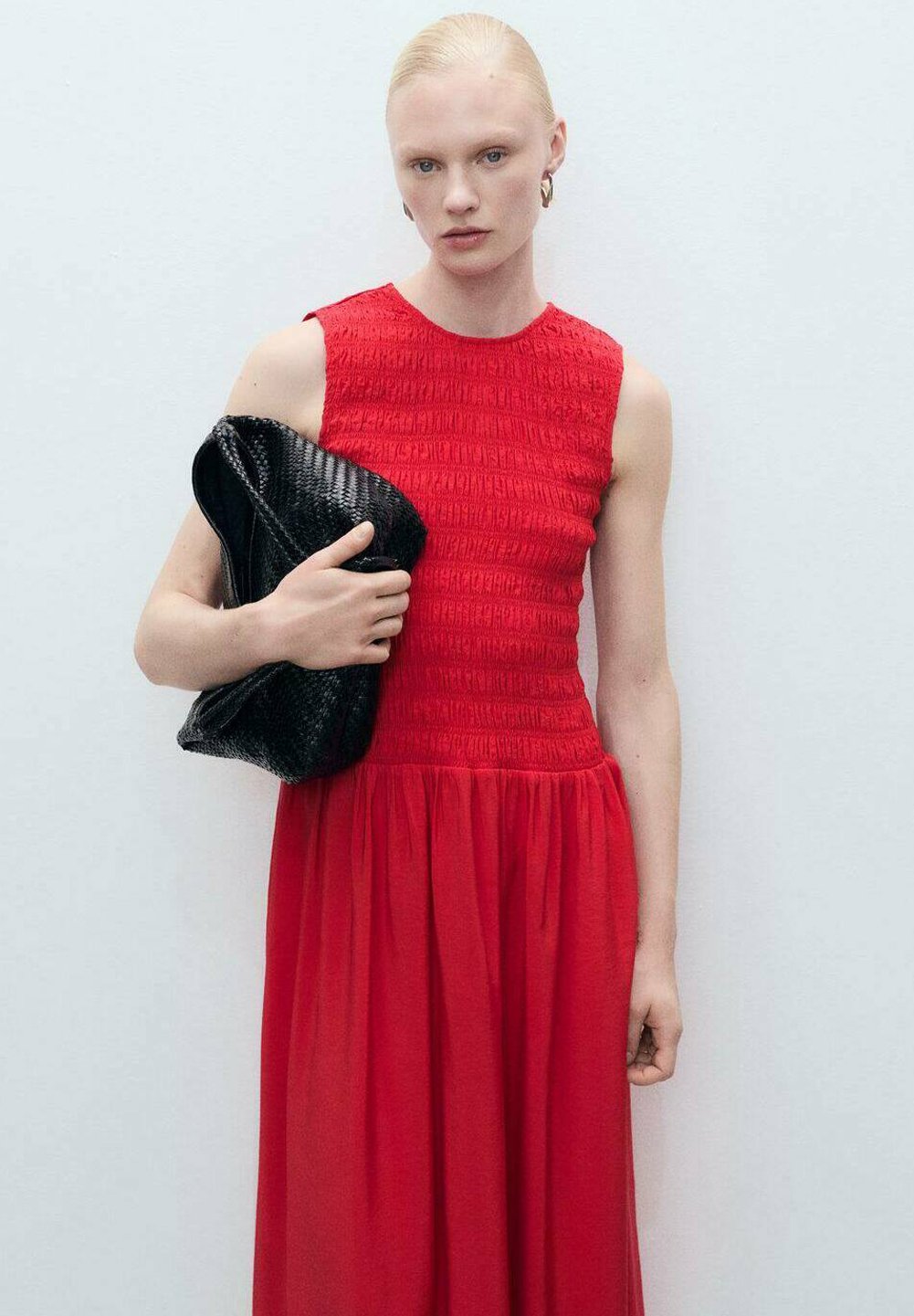 Повседневное платье Mango, красный
Повседневное платье Mango, красный