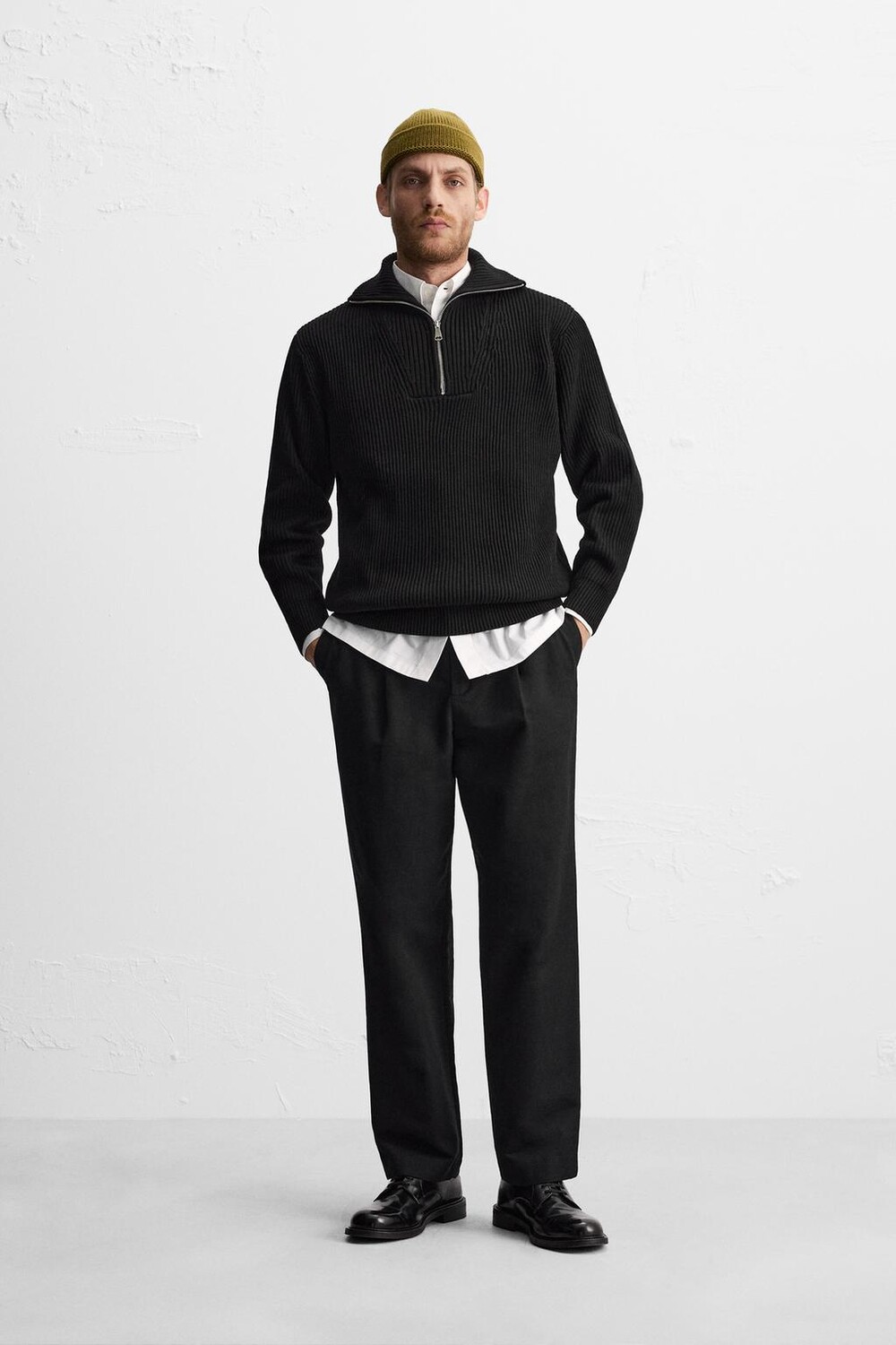 Свитер с высоким воротом и четвертью-молнией ZARA, черный 
Свитер с высоким воротом и четвертью-молнией ZARA, черный