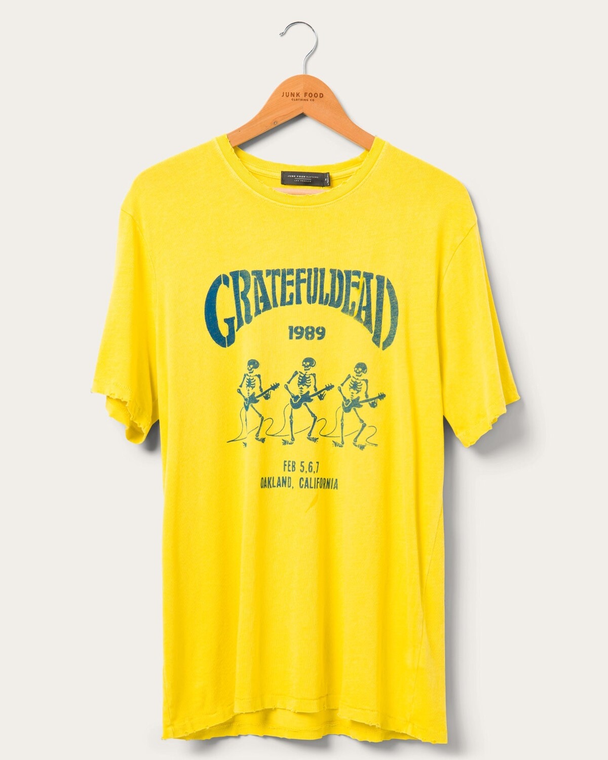 Винтажная футболка Grateful Dead Guitar Skeletons '89 Junk Food Clothing, цвет Sulphur
Винтажная футболка Grateful Dead Guitar Skeletons '89 Junk Food Clothing, цвет Sulphur