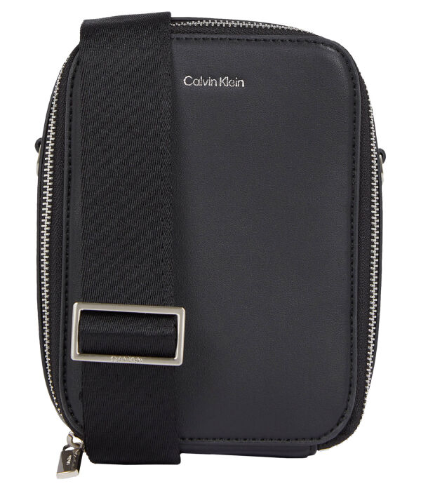 Сумка мужская Calvin Klein на молнии кросс-боди, черный
Сумка мужская Calvin Klein на молнии кросс-боди, черный