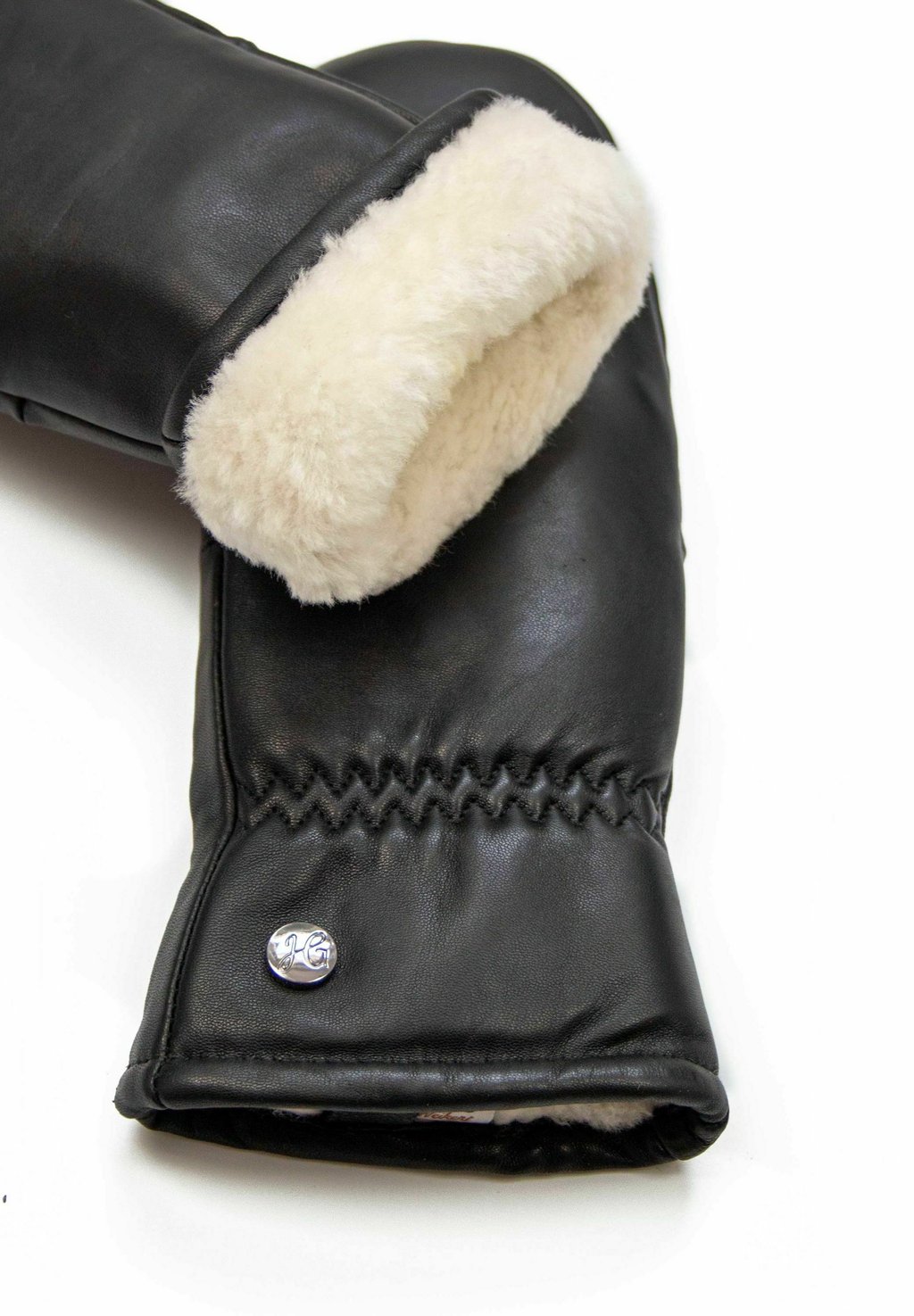 Рукавицы HANNI Hand Gewand by Weikert, черный
Рукавицы HANNI Hand Gewand by Weikert, черный