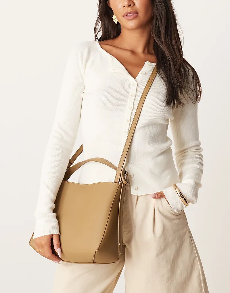 Сумка через плечо из искусственной кожи Mango карамельного цвета
Сумка через плечо из искусственной кожи Mango карамельного цвета