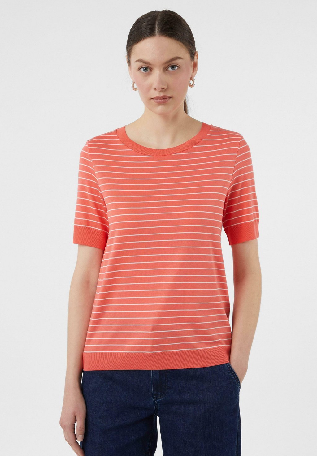 Футболка с принтом comma, коралловый
Футболка с принтом comma, коралловый