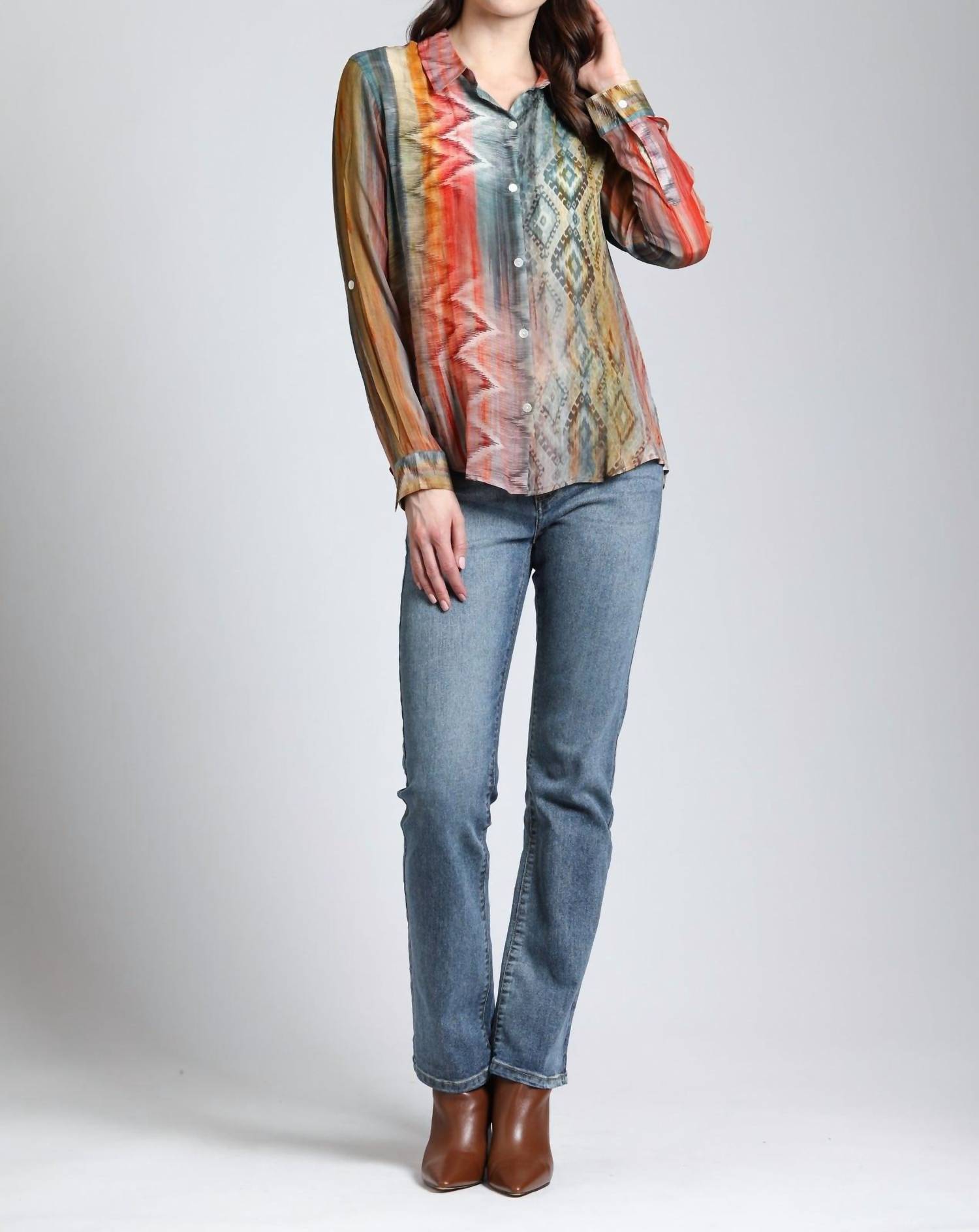 Блузка на пуговицах с принтом «Волны и ромбы» в цвете Multi APNY
Блузка на пуговицах с принтом «Волны и ромбы» в цвете Multi APNY