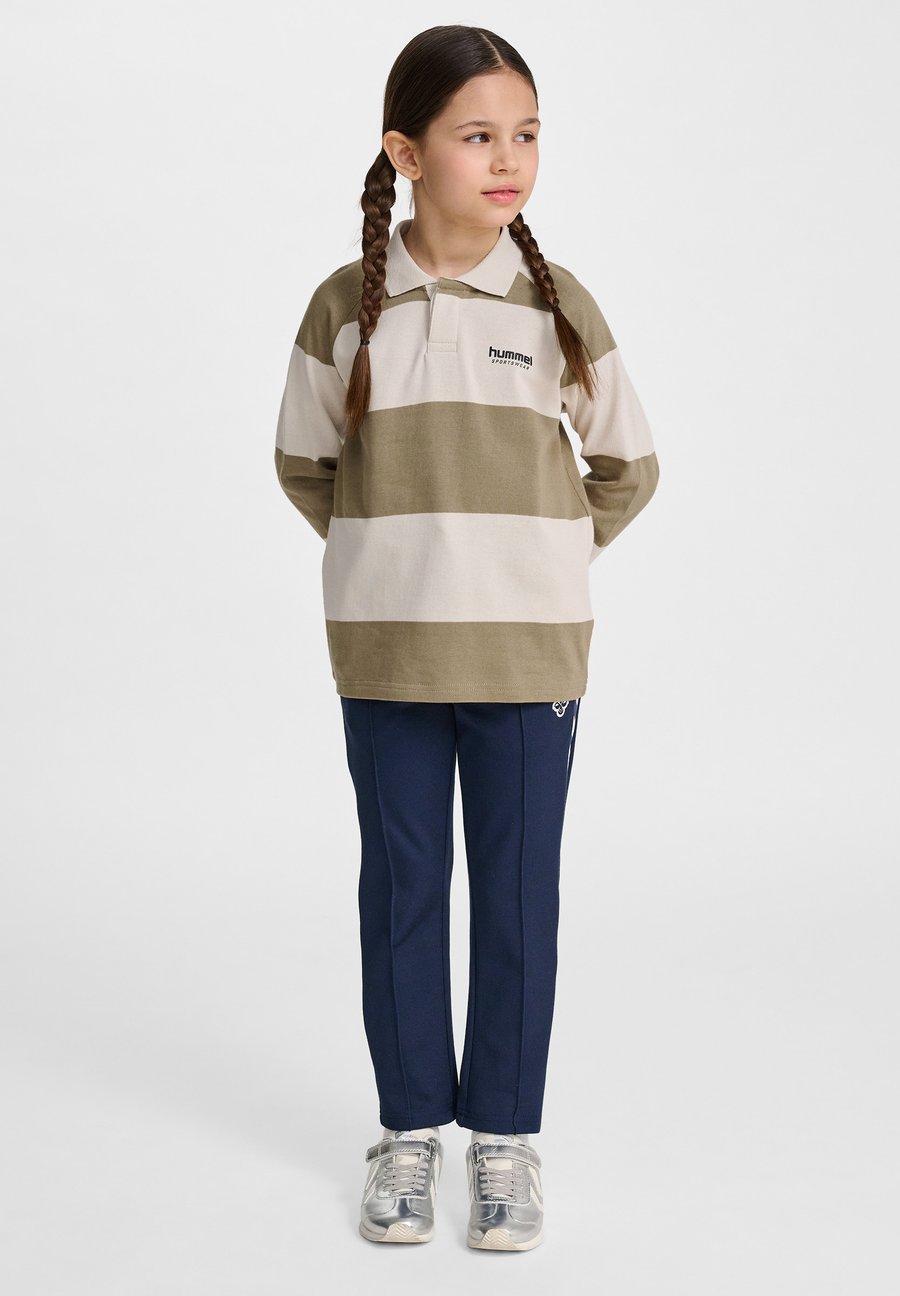 Топ Hummel LOOSE STRIPED, Cornstalk/Beige
Топ Hummel LOOSE STRIPED, Cornstalk/Beige
