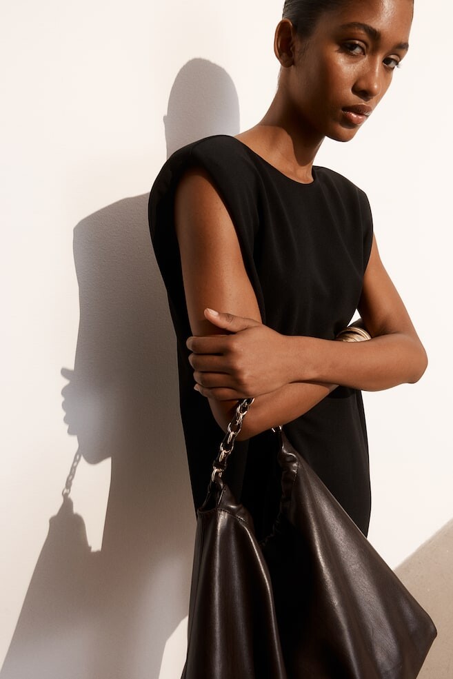 Мини платье с глубоким вырезом на спине H&M, черный
Мини платье с глубоким вырезом на спине H&M, черный