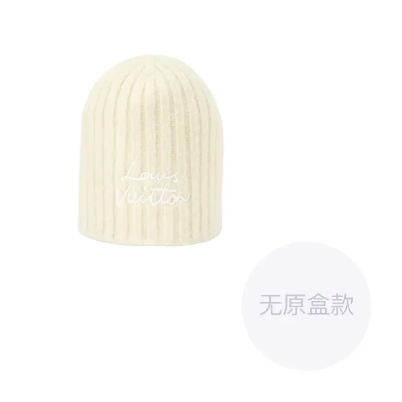 Мохеровая шапка-бини Women's Beige LOUIS VUITTON
Мохеровая шапка-бини Women's Beige LOUIS VUITTON