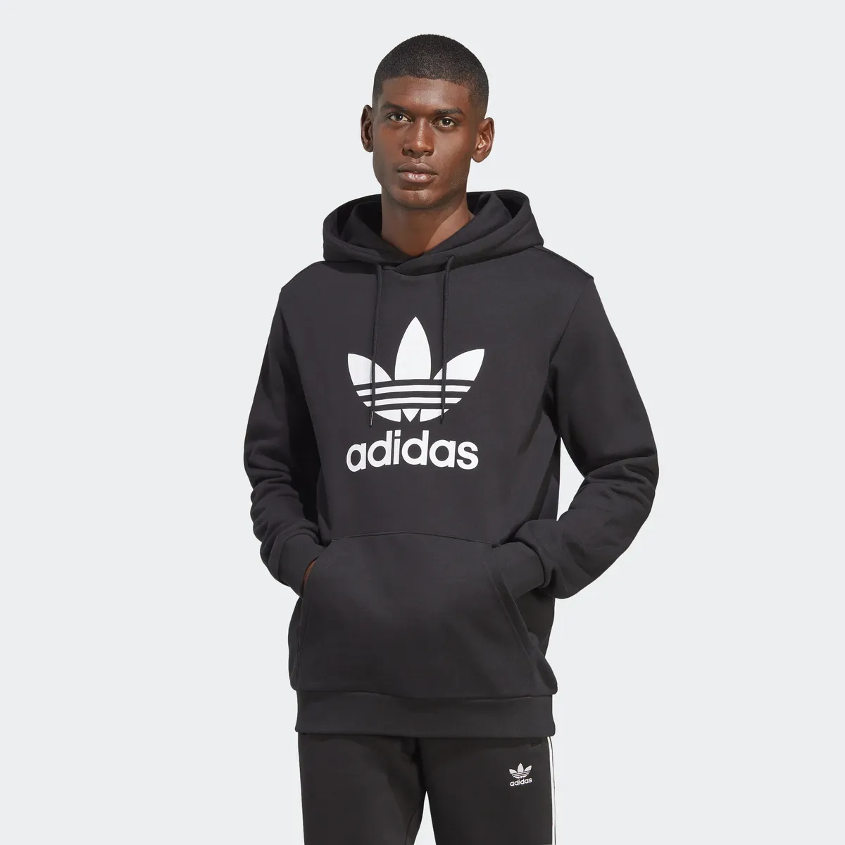 Толстовка Adidas Originals с капюшоном "ADICOLOR CLASSICS TREFOIL HOODIE", черный 
Толстовка Adidas Originals с капюшоном "ADICOLOR CLASSICS TREFOIL HOODIE", черный