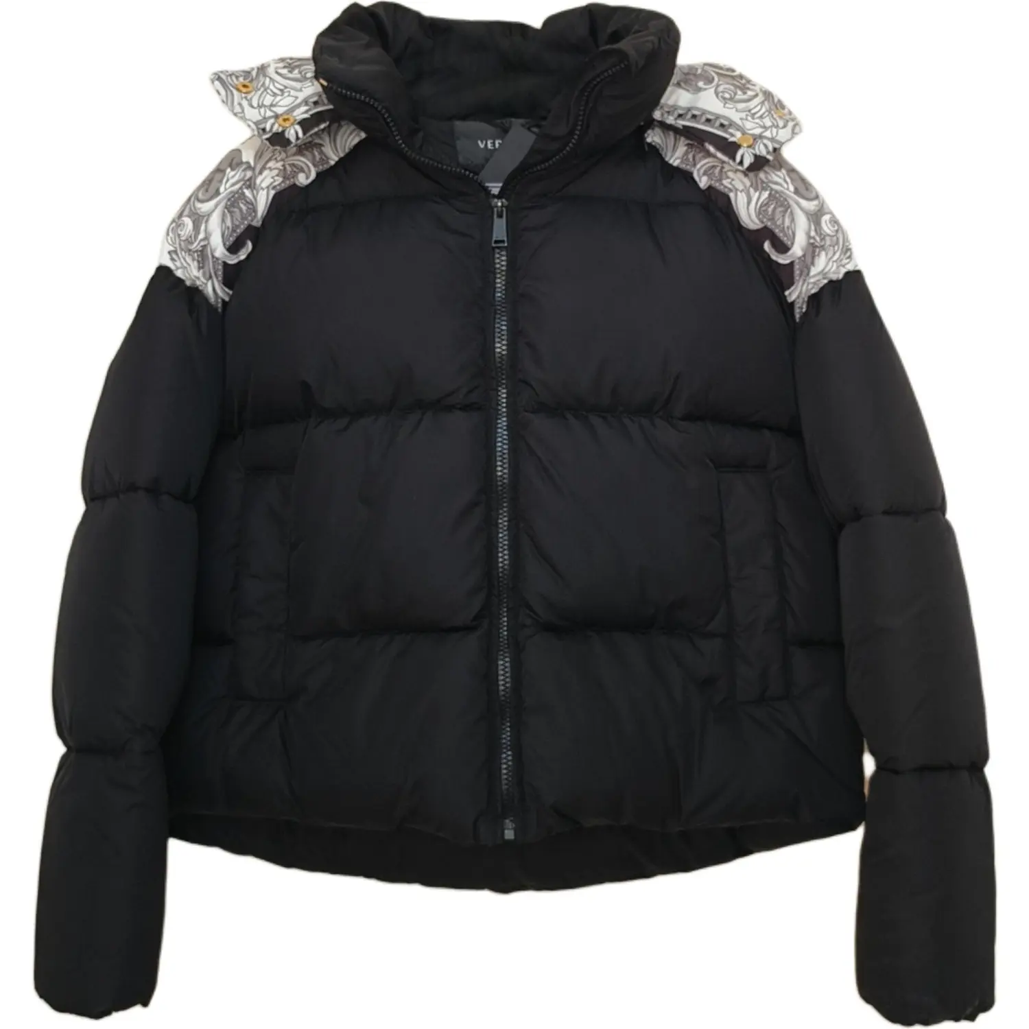 VERSACE Пуховик женский черный
VERSACE Пуховик женский черный