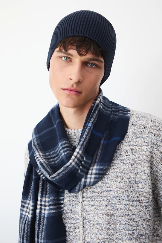 Шапка Medicine, темно-синий
Шапка Medicine, темно-синий