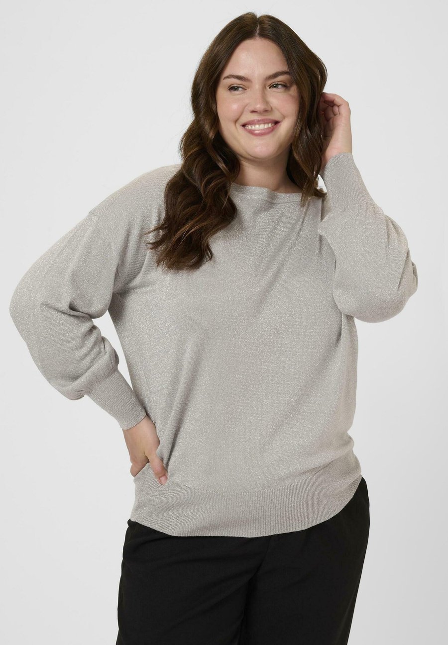 Джемпер Kaffe Curve KCREGITTA KNIT PULLOVER, Grey Silver Metallic/Light Grey
Джемпер Kaffe Curve KCREGITTA KNIT PULLOVER, Grey Silver Metallic/Light Grey