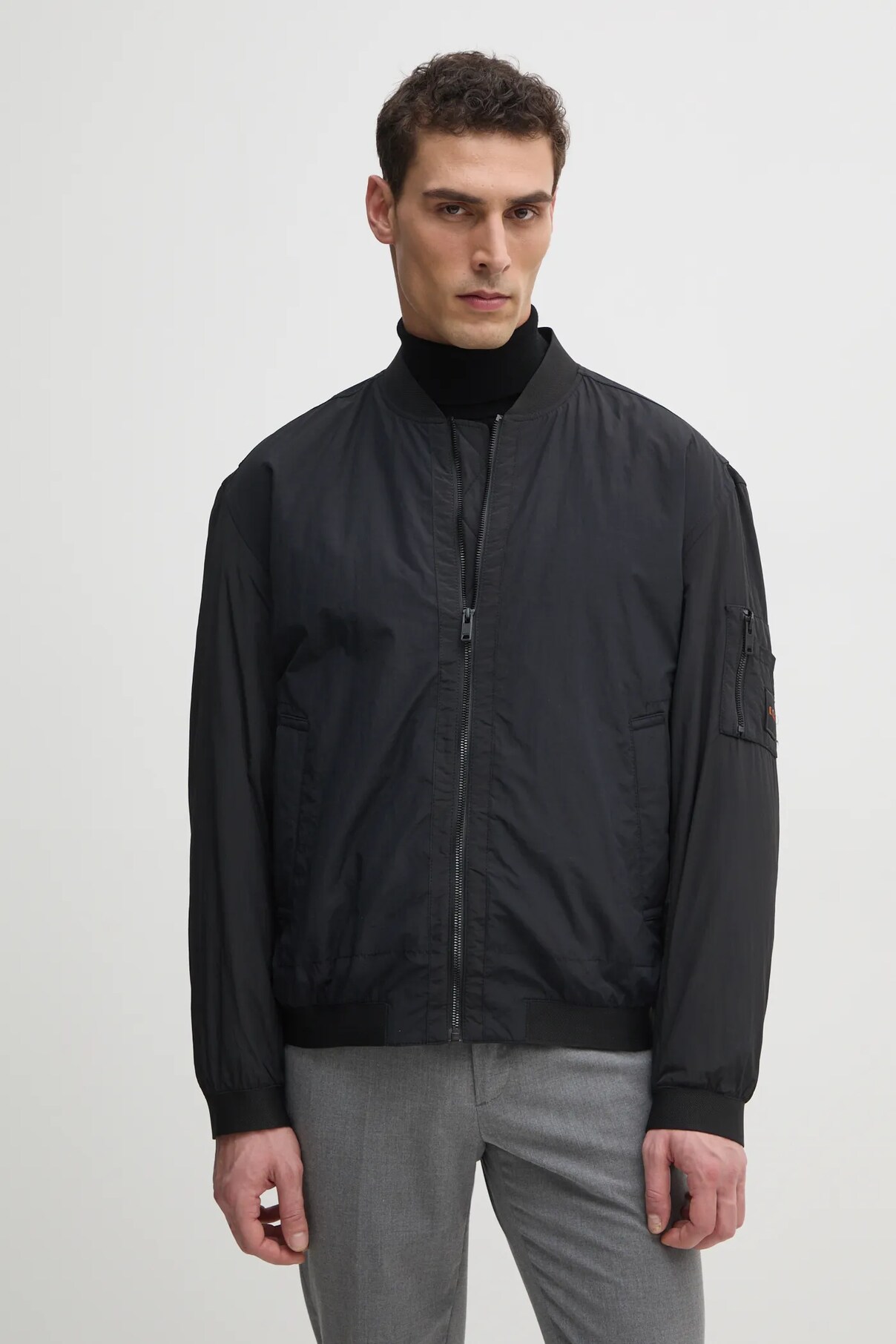 Куртка-бомбер Boss Orange, черный
Куртка-бомбер Boss Orange, черный