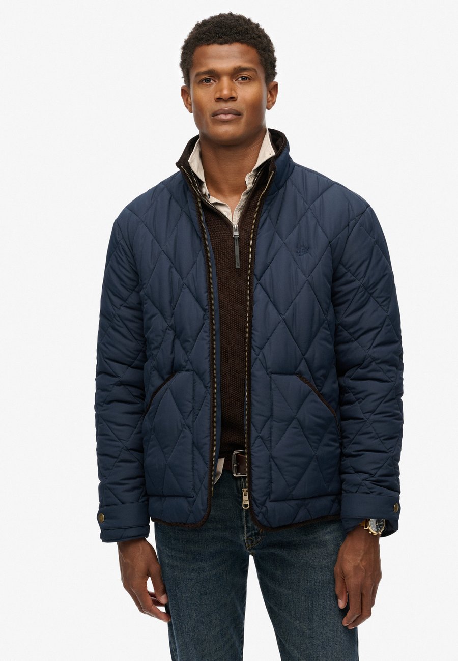 Куртка Superdry & Co ESTATE , Nautical Navy/Dark Blue
Куртка Superdry & Co ESTATE , Nautical Navy/Dark Blue