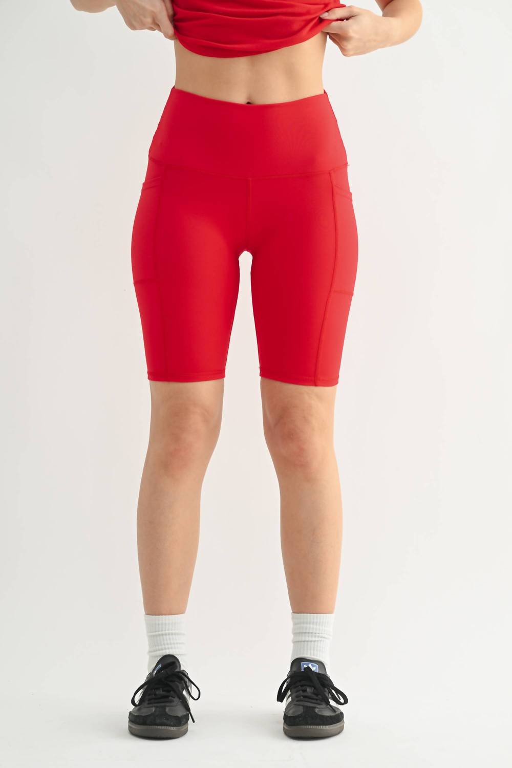 Зауженные байкерские шорты Essential вишневого цвета Mono b, Cherry
Зауженные байкерские шорты Essential вишневого цвета Mono b, Cherry