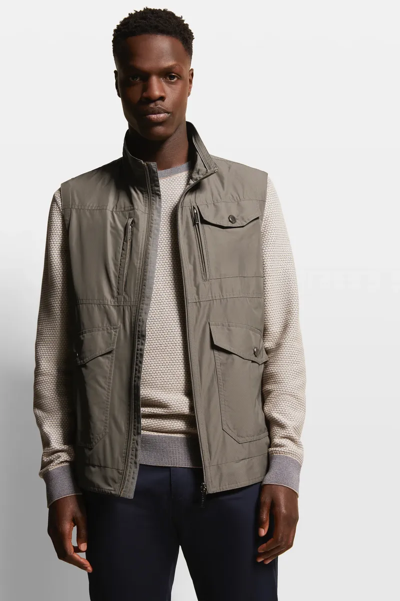 Стеганый жилет bugatti с водоотталкивающей функцией, оливковый, Зеленый, Стеганый жилет bugatti с водоотталкивающей функцией, оливковый
Стеганый жилет bugatti с водоотталкивающей функцией, оливковый, Зеленый, Стеганый жилет bugatti с водоотталкивающей функцией, оливковый