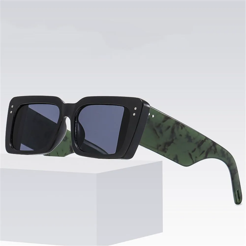 Двухцветные женские солнцезащитные очки Rivets с широкими дужками, мужские UV400, для занятий спортом на открытом воздухе, бега и езды generic, Black Green
Двухцветные женские солнцезащитные очки Rivets с широкими дужками, мужские UV400, для занятий спортом на открытом воздухе, бега и езды generic, Black Green