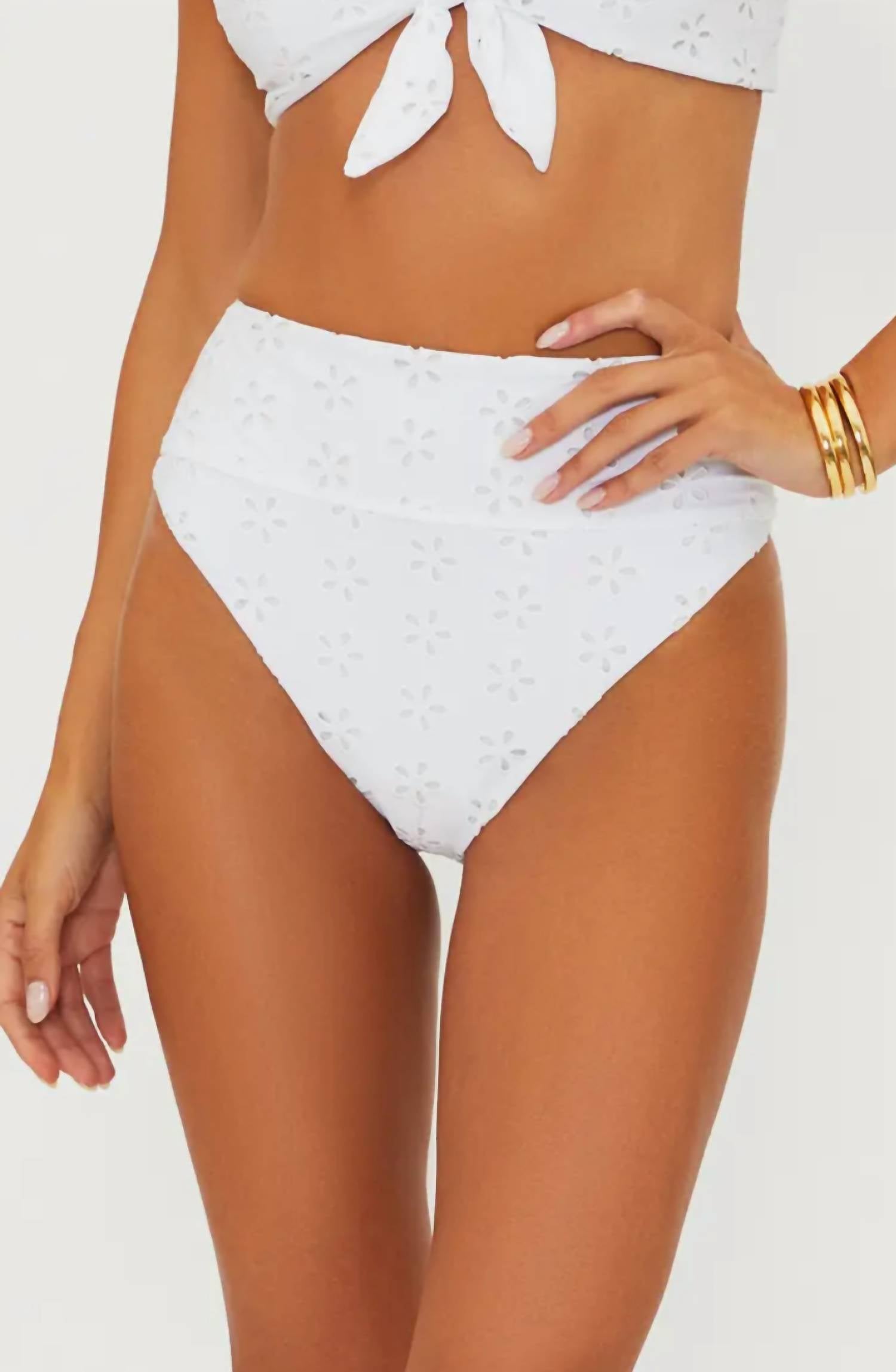 Hazel Bottom In White Magnolia Beach Riot, Белый, Hazel Bottom In White Magnolia Beach Riot
Hazel Bottom In White Magnolia Beach Riot, Белый, Hazel Bottom In White Magnolia Beach Riot