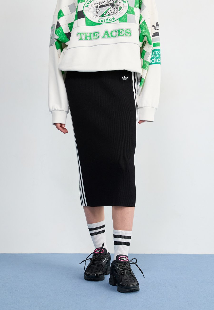 Юбка Adidas Originals KNIT SKIRT, Black
Юбка Adidas Originals KNIT SKIRT, Black