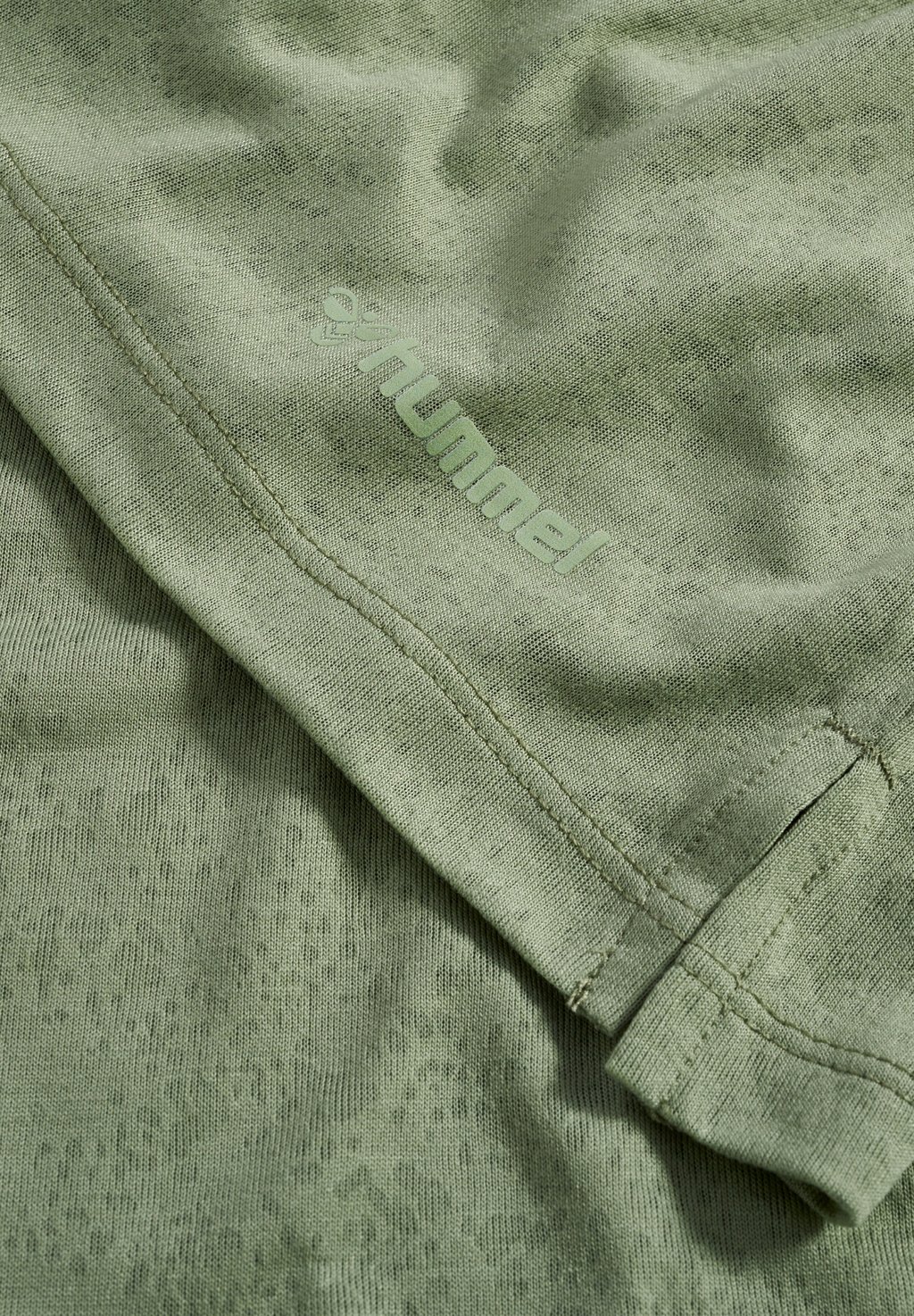 Базовая футболка MT LIGHT BURNOUT Hummel, зеленый
Базовая футболка MT LIGHT BURNOUT Hummel, зеленый