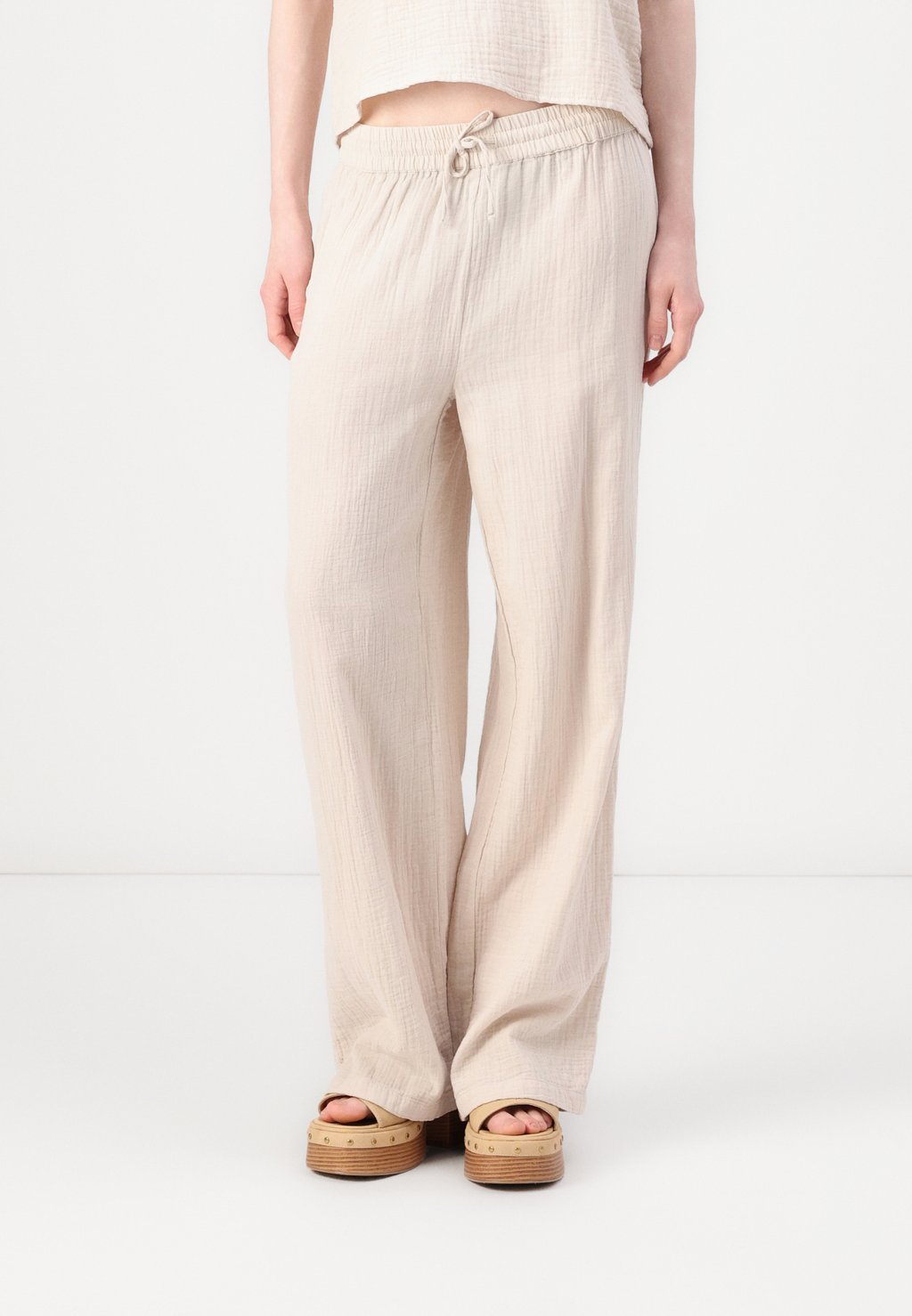 Брюки PCSASTINA WIDE Pieces, кремовый
Брюки PCSASTINA WIDE Pieces, кремовый