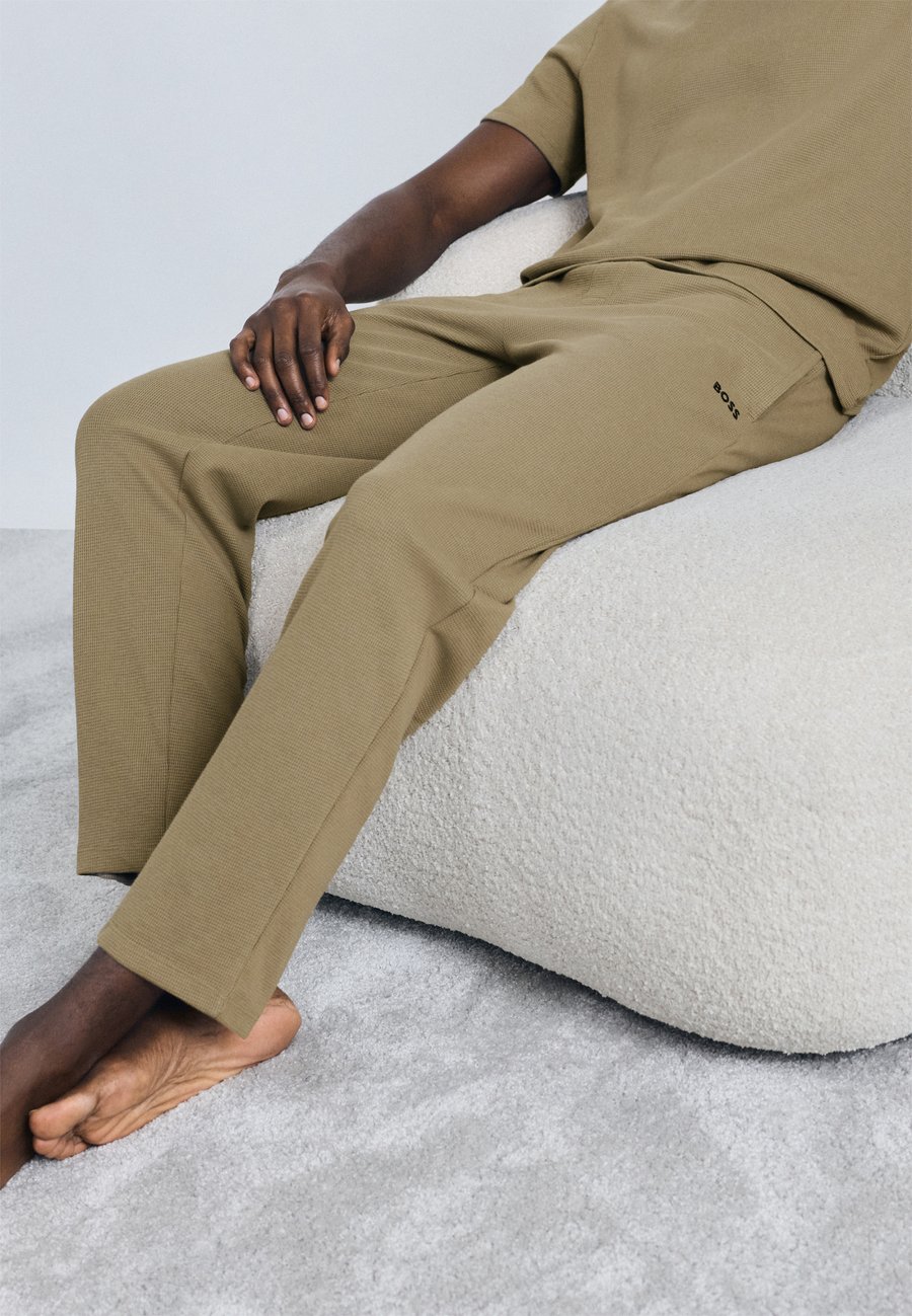 Пижамные брюки BOSS WAFFLE, Open Brown/Camel
Пижамные брюки BOSS WAFFLE, Open Brown/Camel