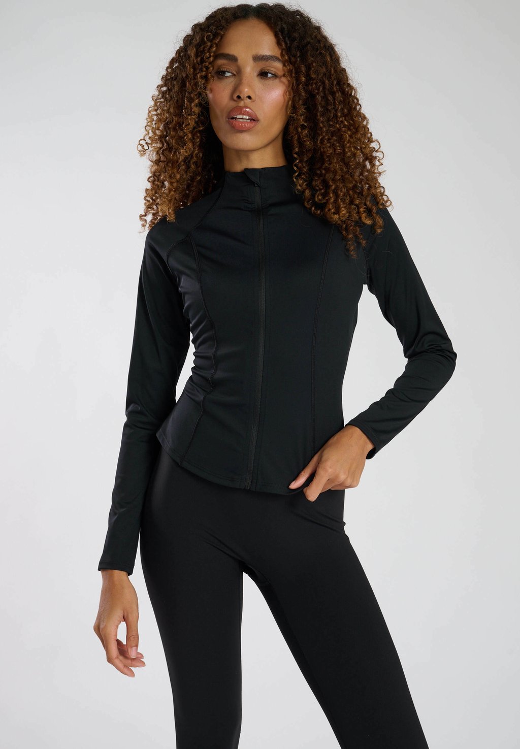 Тренировочная куртка South Beach, черный
Тренировочная куртка South Beach, черный