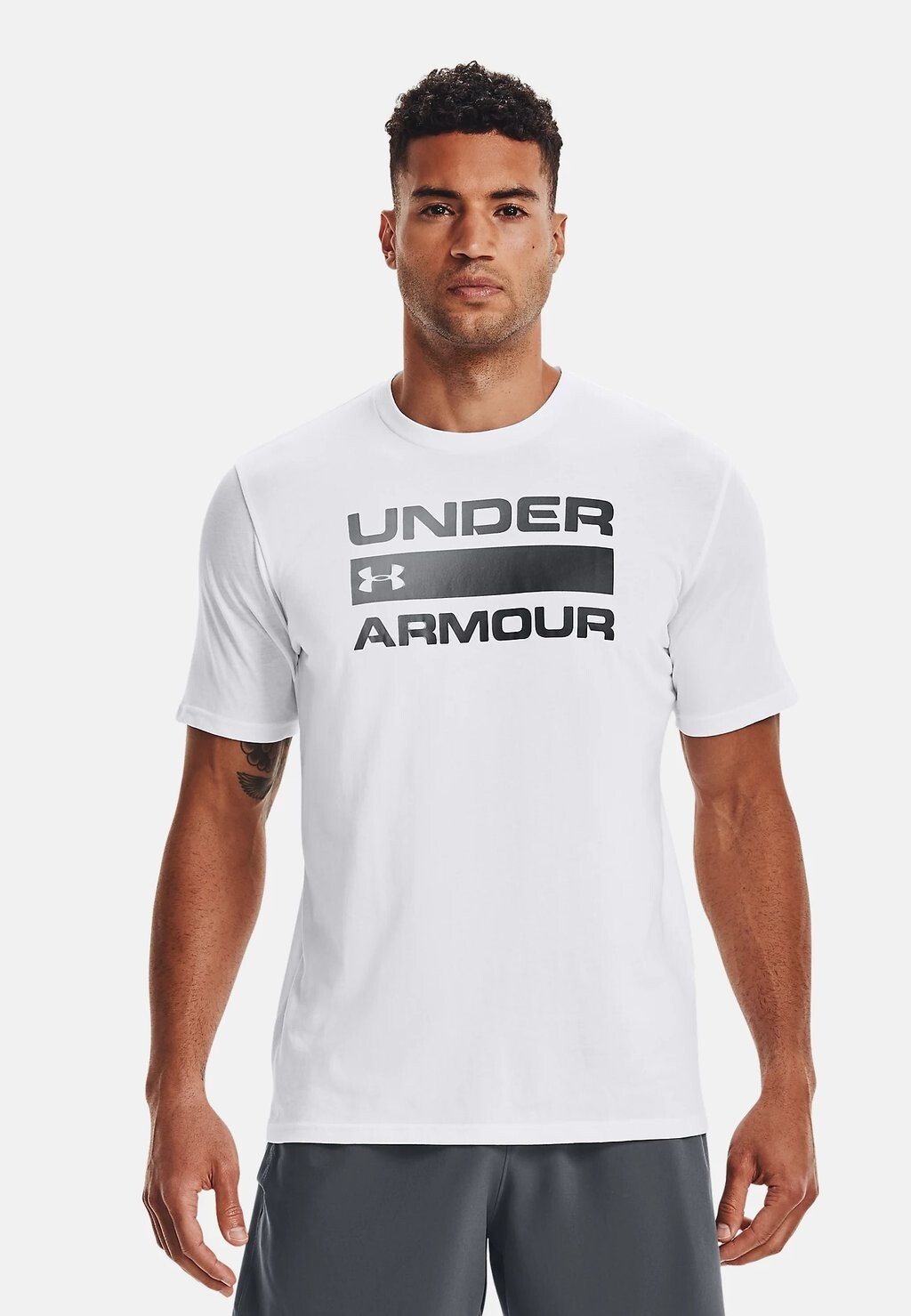 Спортивная футболка TEAM ISSUE WORDMARK Under Armour, белая
Спортивная футболка TEAM ISSUE WORDMARK Under Armour, белая
