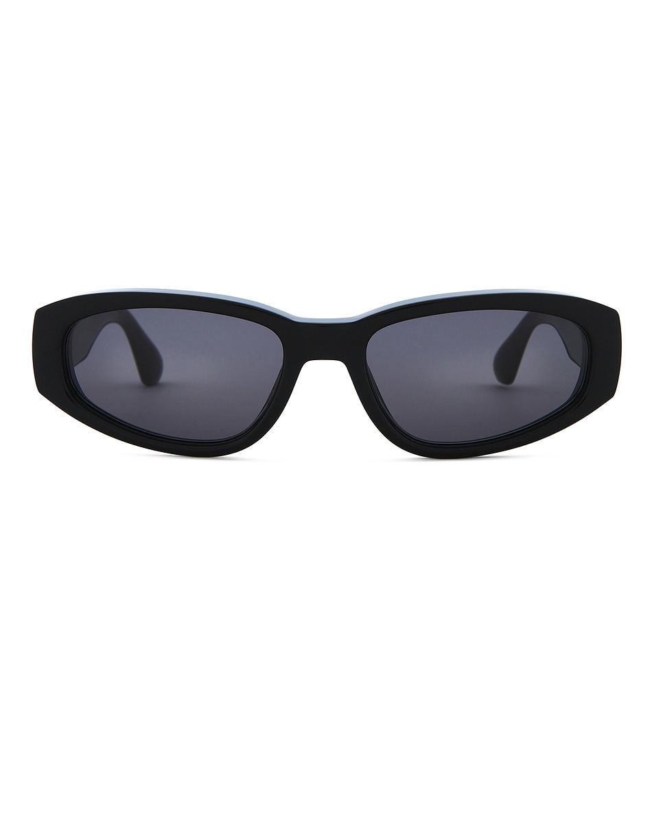 09.3 Солнцезащитные очки Chimi, Black
09.3 Солнцезащитные очки Chimi, Black