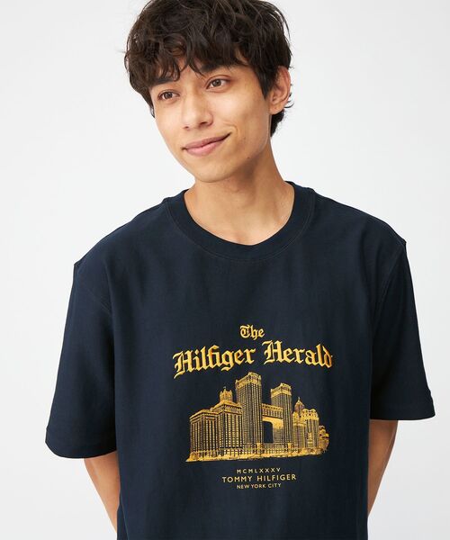 Футболка с графическим принтом, крой regular fit, бренд Tommy Hilfiger, цвет темно-синий
Футболка с графическим принтом, крой regular fit, бренд Tommy Hilfiger, цвет темно-синий